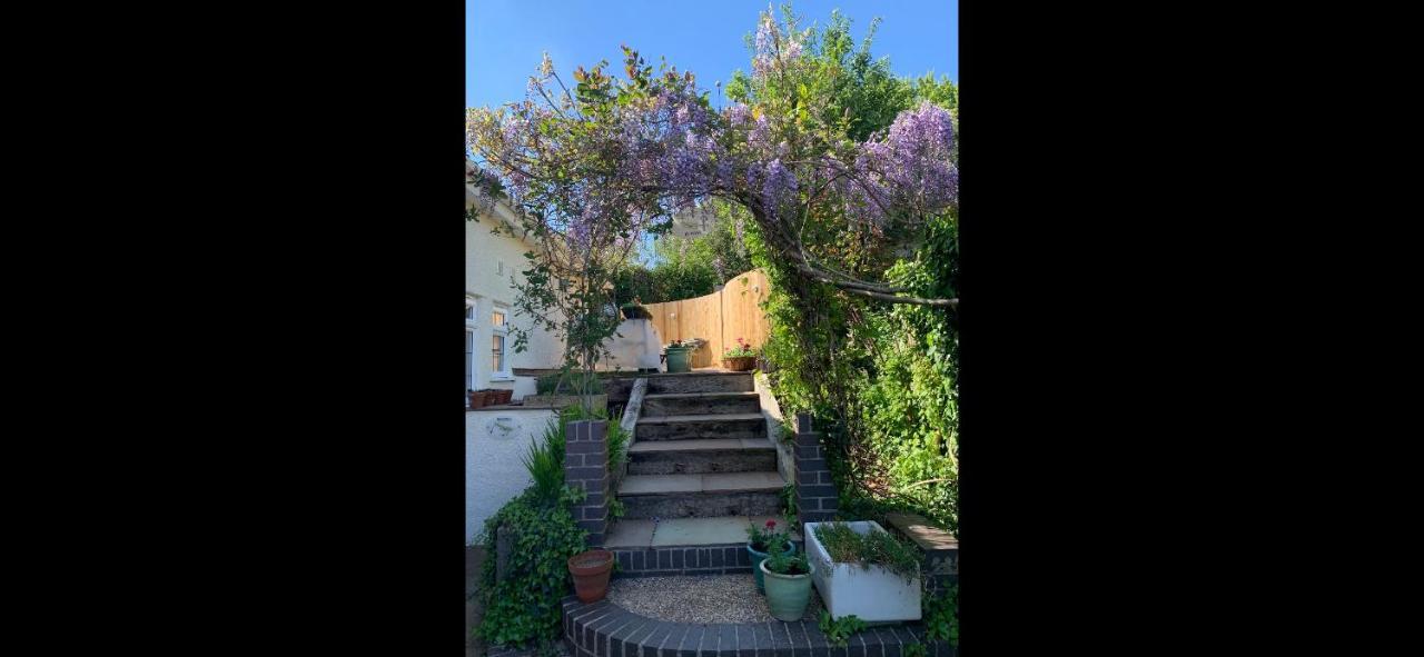 Guest house Rosemary House Brs Airport Accommodation