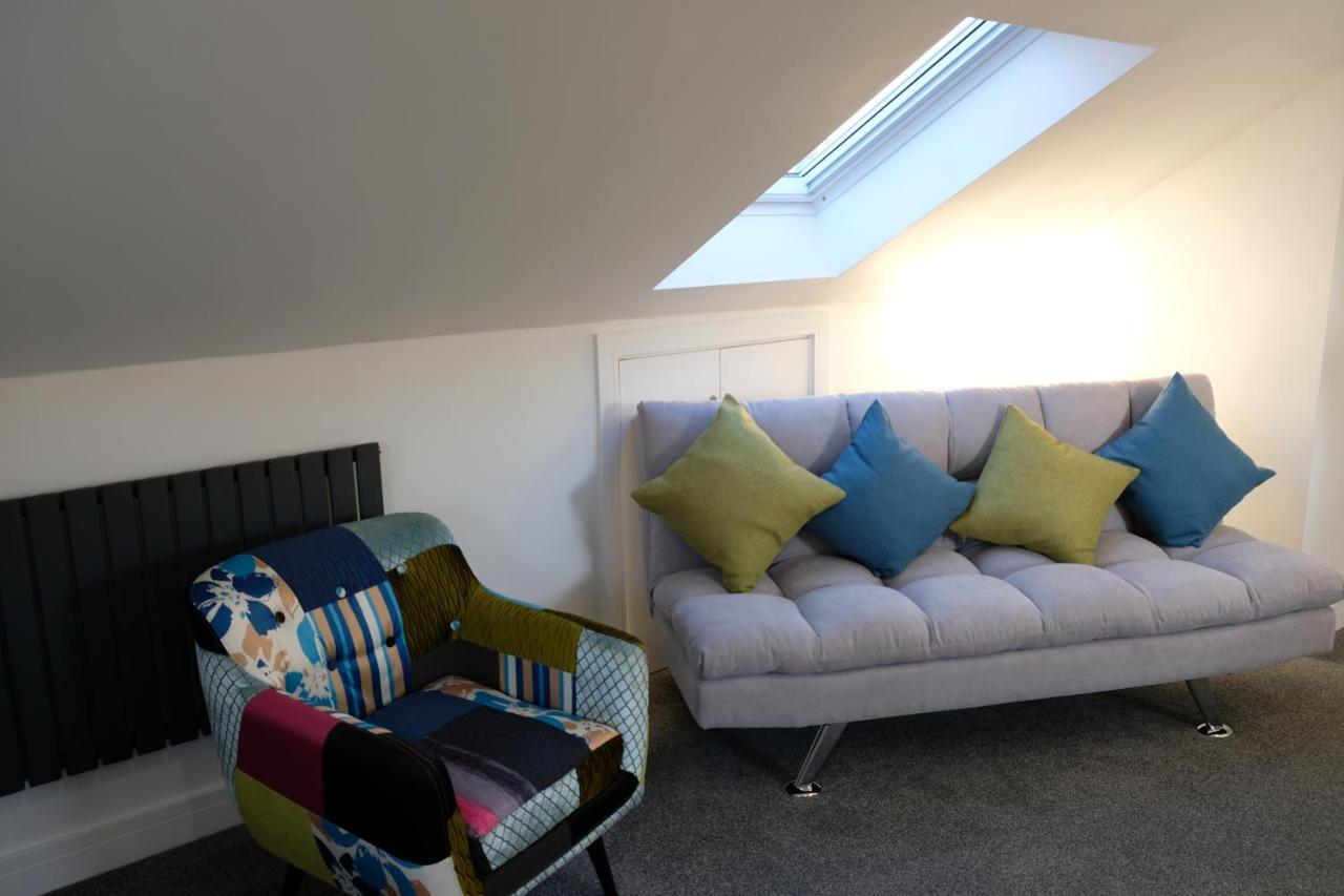 Rosemary House Brs Airport Accommodation 5*